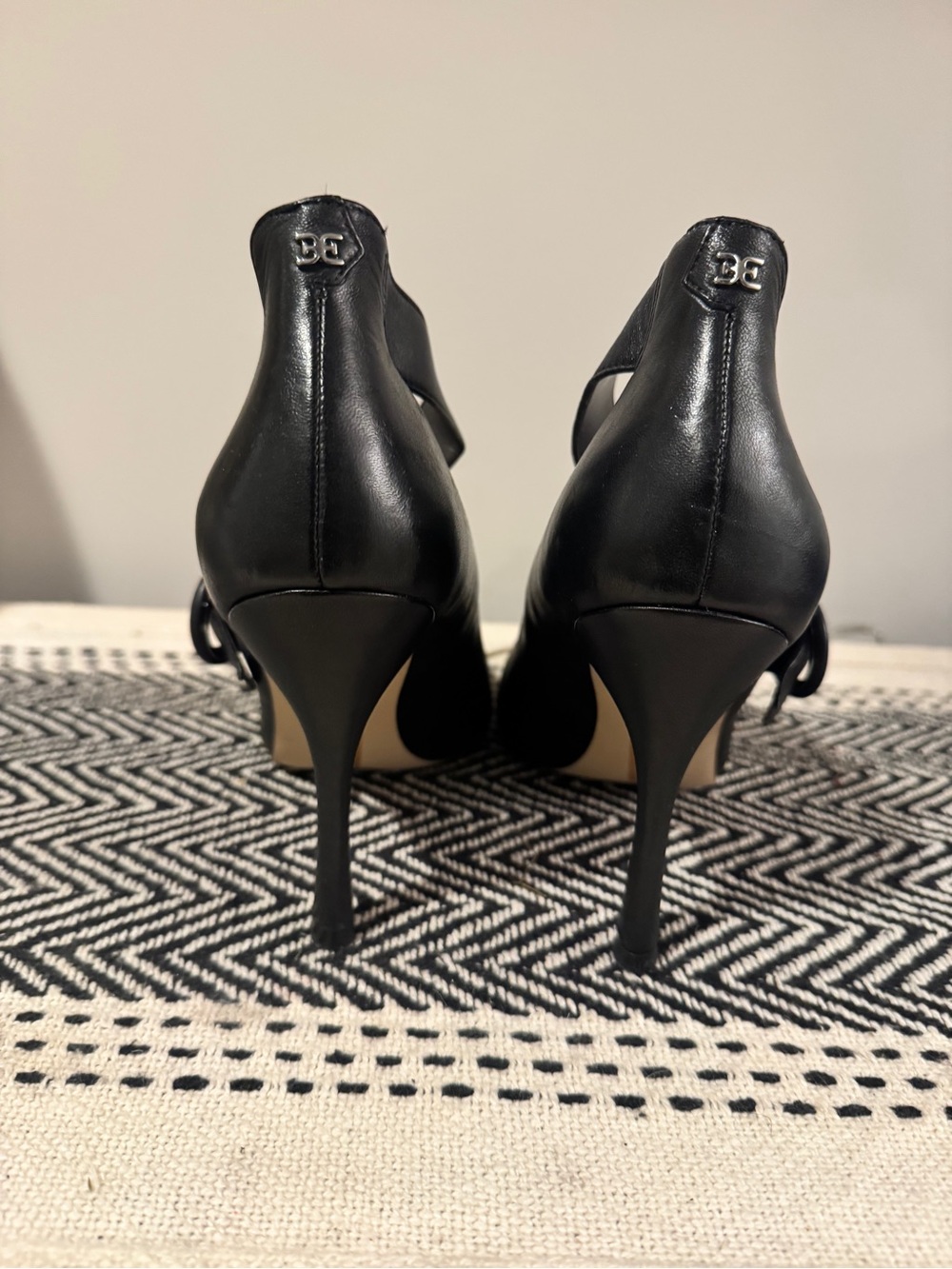 Sam Edelman Honda Black Leather Pointed Mary Jane Pumps Size 9 Business Casual - Picture 3 of 6